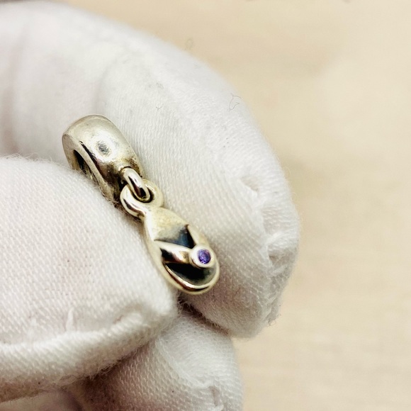 EUC Pandora 790428ACZ Sterling Silver Flip Flop Sandal Dangle w/ Amethyst CZ - Picture 3 of 7
